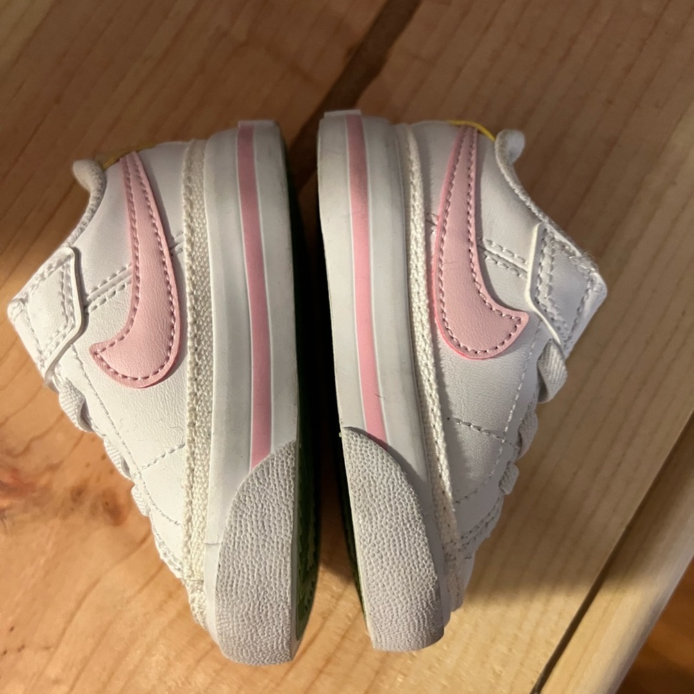 Nike Kids White and Pink Sneakers